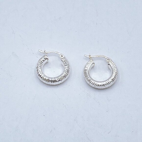 Textured 925 Sterling Silver Hoop Earrings - Picture 6 of 6